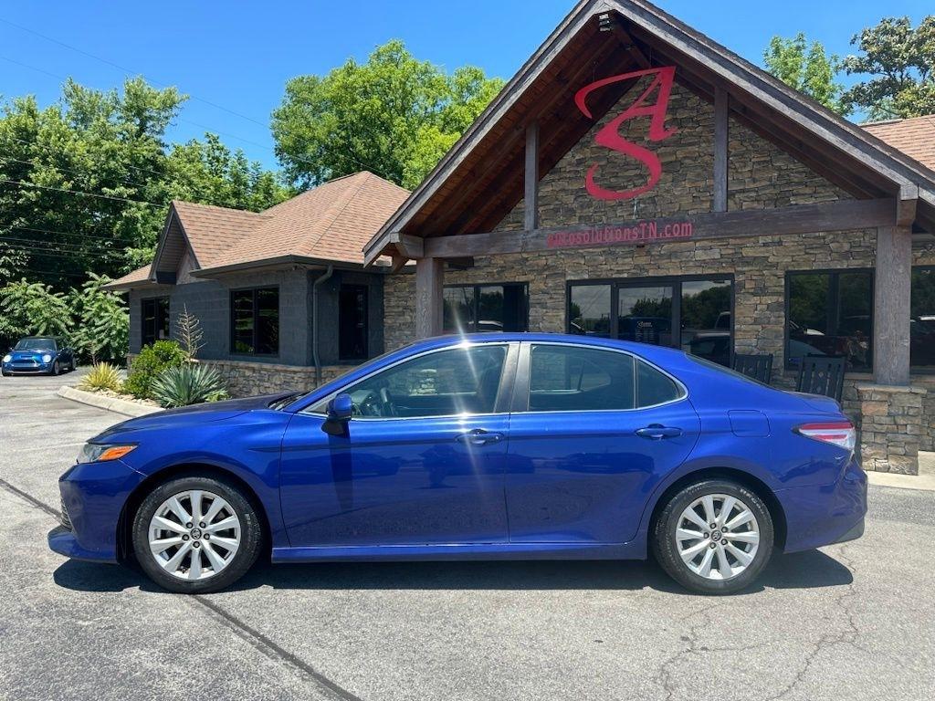 Toyota Camry XLE Auto (Natl) 2018