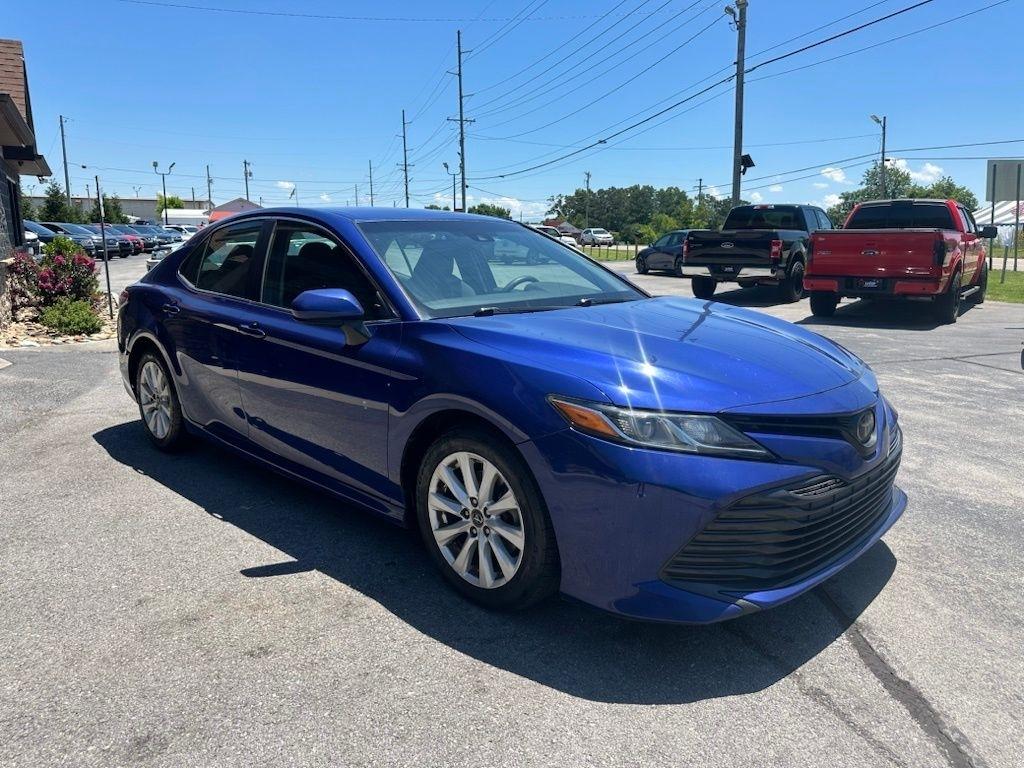 Toyota Camry XLE Auto (Natl) 2018