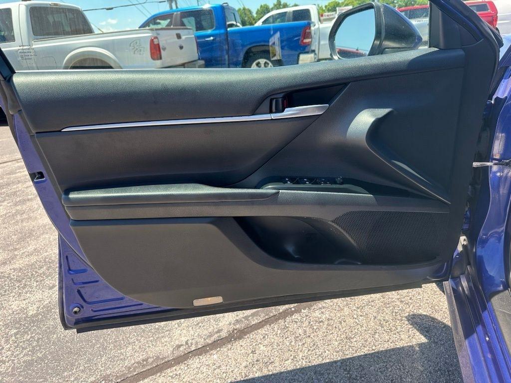 Toyota Camry XLE Auto (Natl) 2018