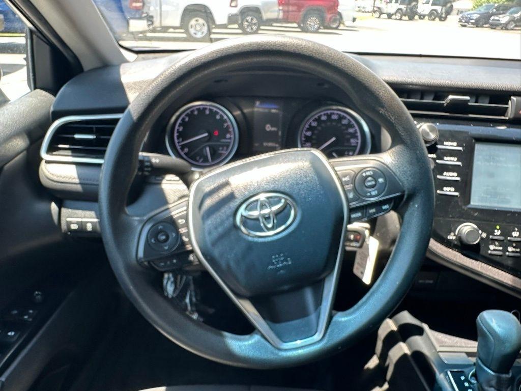 Toyota Camry XLE Auto (Natl) 2018