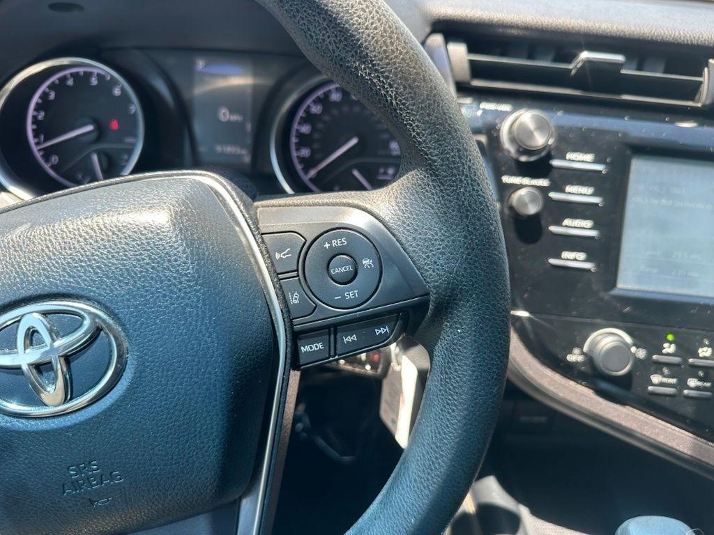 Toyota Camry XLE Auto (Natl) 2018
