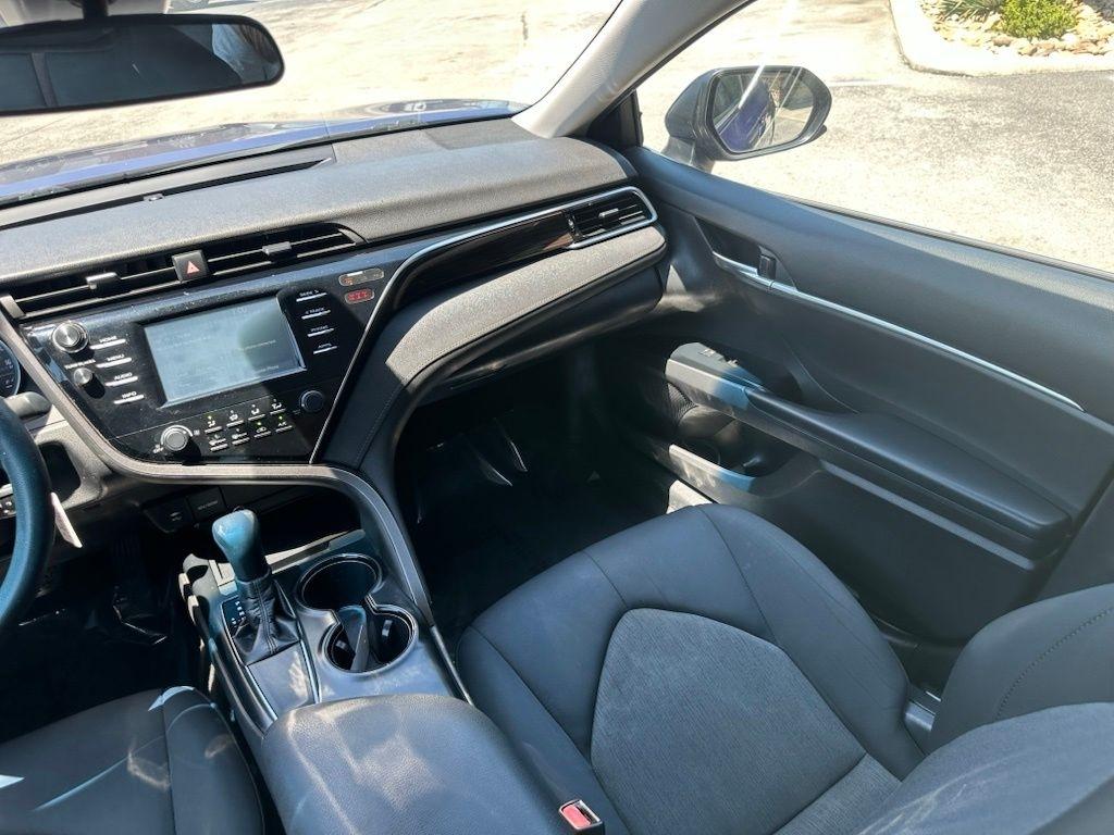 Toyota Camry XLE Auto (Natl) 2018