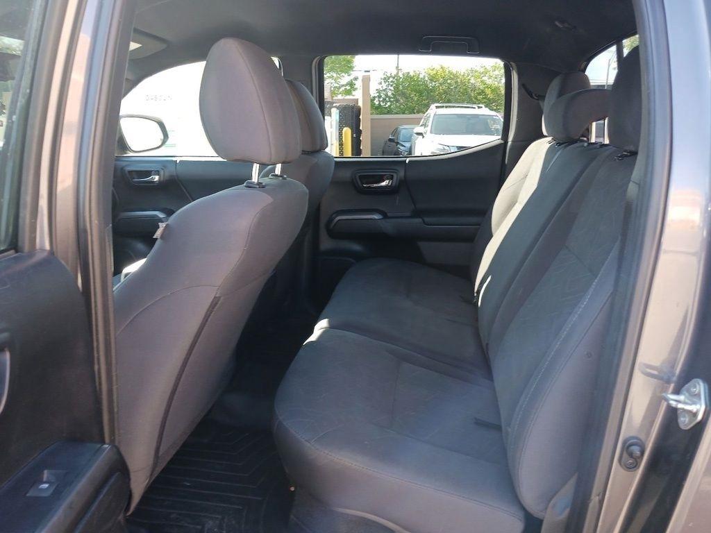 Toyota Tacoma TRD Off Road Double Cab 5' Bed V6 4x4 MT (Natl) 2017