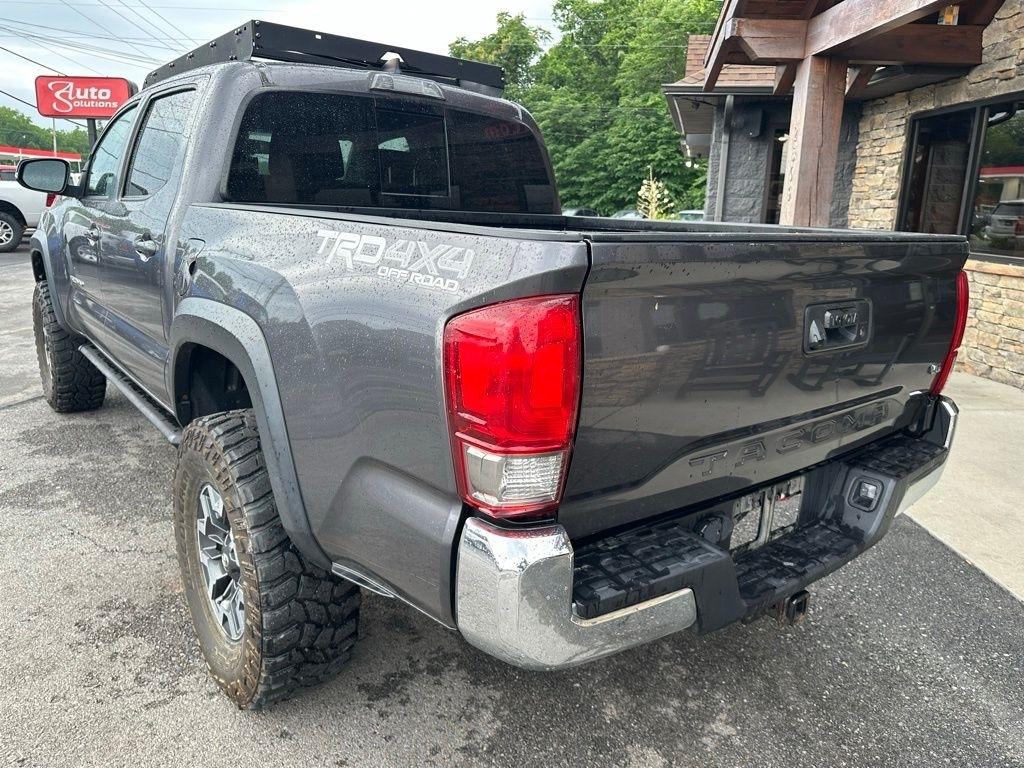 Toyota Tacoma TRD Off Road Double Cab 5' Bed V6 4x4 MT (Natl) 2017