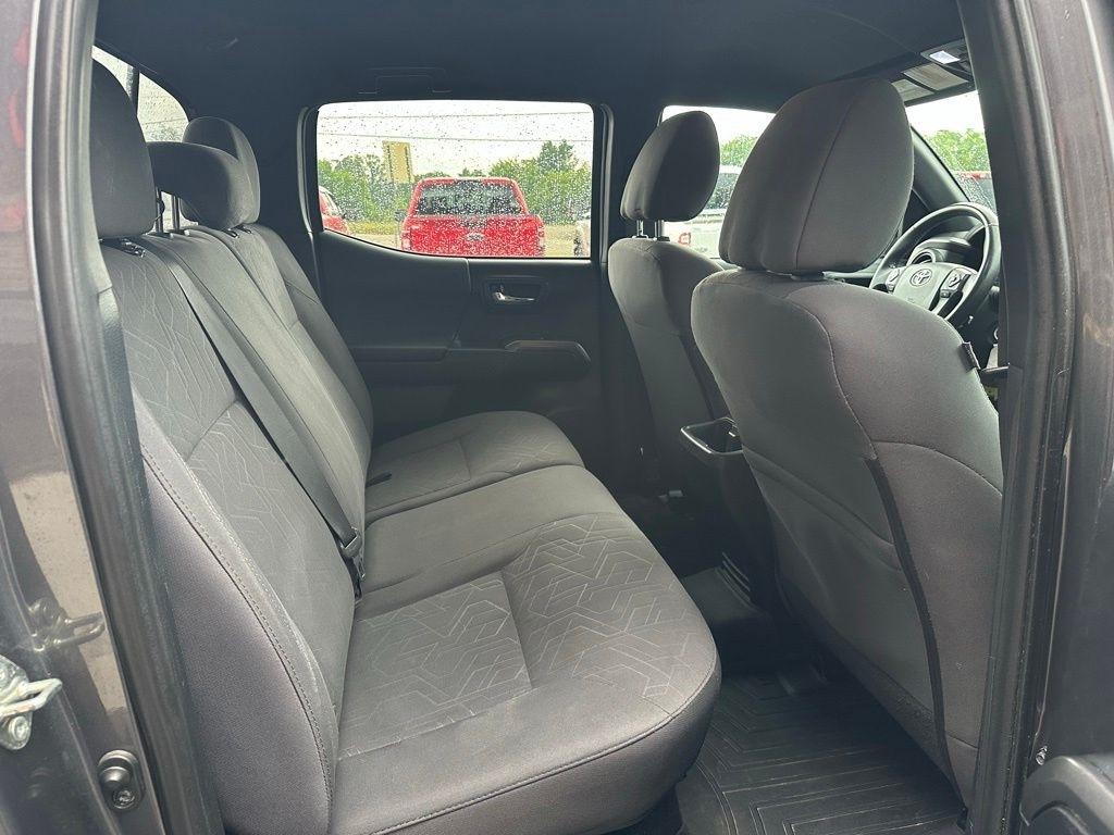Toyota Tacoma TRD Off Road Double Cab 5' Bed V6 4x4 MT (Natl) 2017