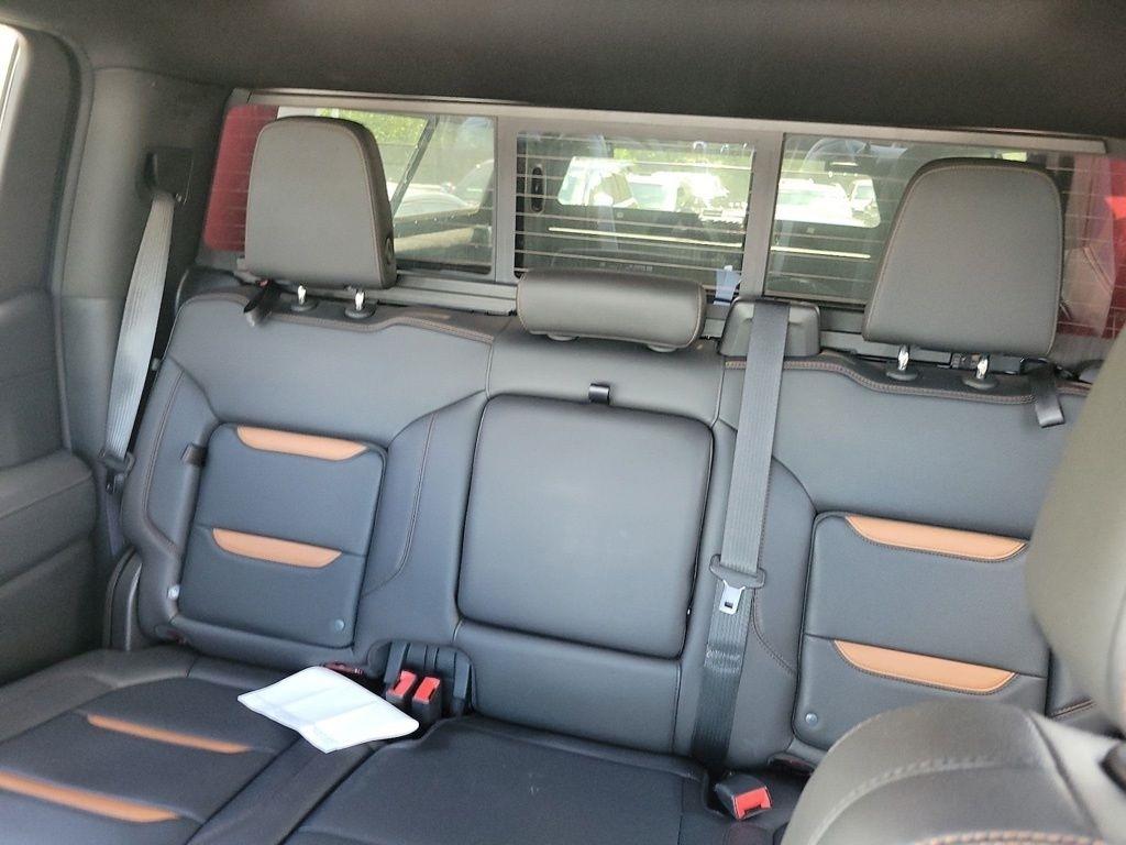 GMC Sierra 1500 4WD Crew Cab 157" AT4 2020