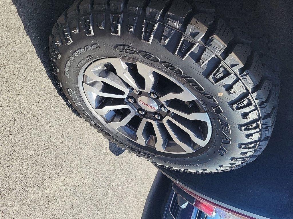 GMC Sierra 1500 4WD Crew Cab 157" AT4 2020