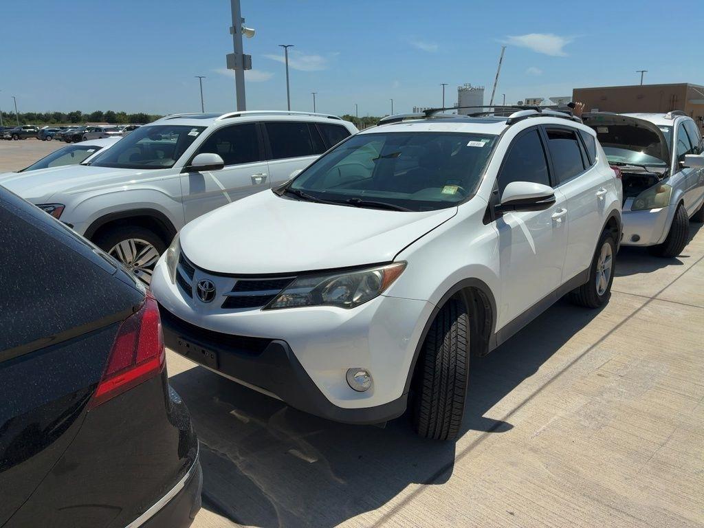 Toyota RAV4 FWD 4dr XLE (Natl) 2015