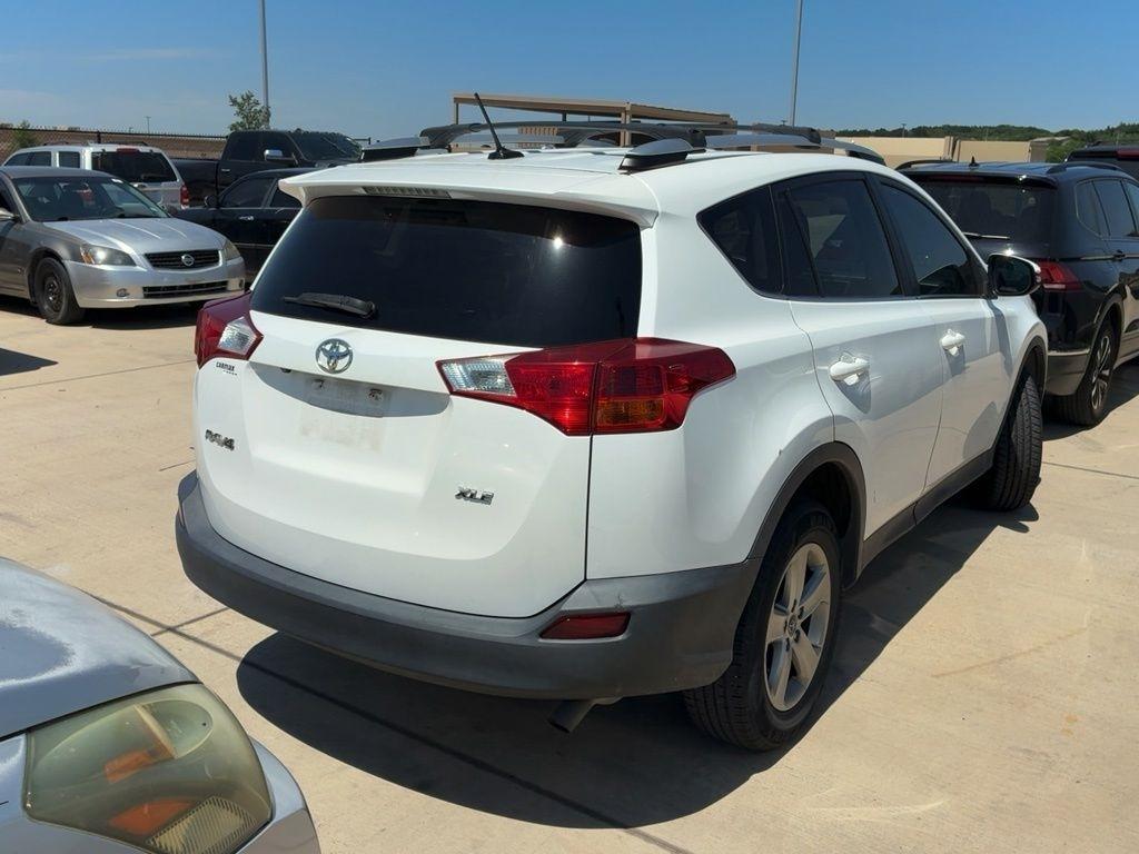 Toyota RAV4 FWD 4dr XLE (Natl) 2015