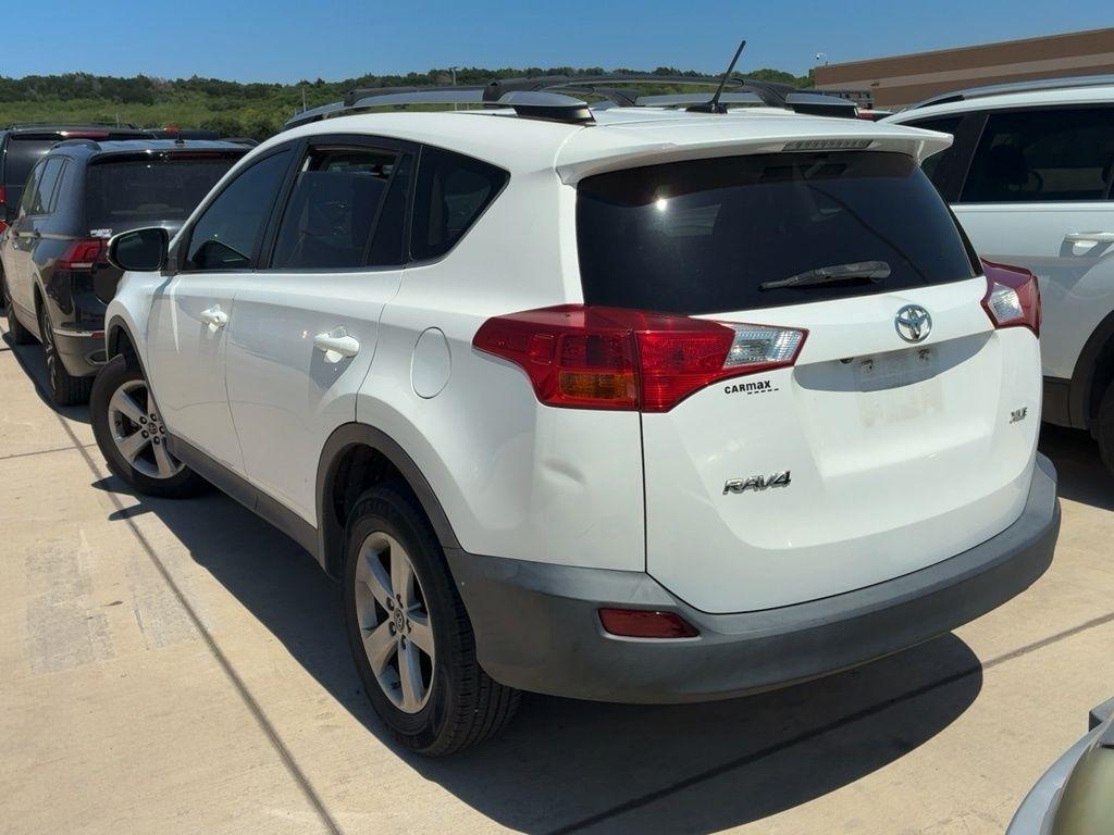 Toyota RAV4 FWD 4dr XLE (Natl) 2015