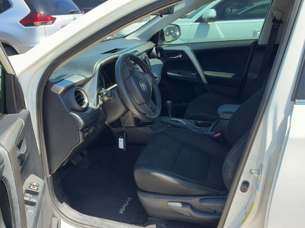 Toyota RAV4 FWD 4dr XLE (Natl) 2015