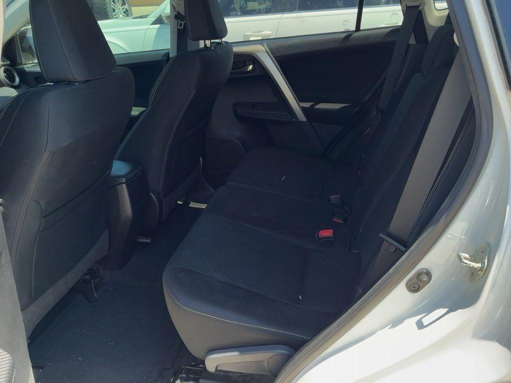 Toyota RAV4 FWD 4dr XLE (Natl) 2015