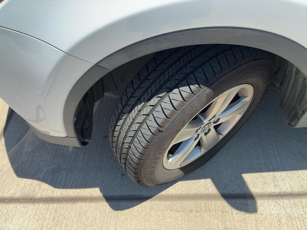 Toyota RAV4 FWD 4dr XLE (Natl) 2015
