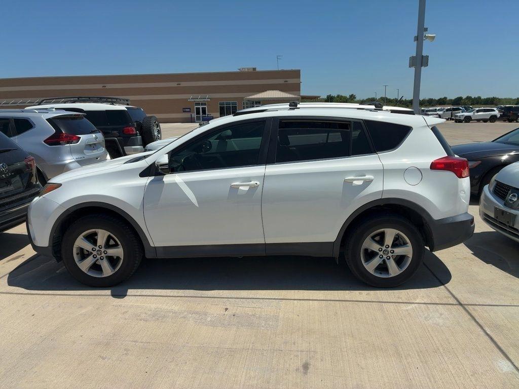Toyota RAV4 FWD 4dr XLE (Natl) 2015