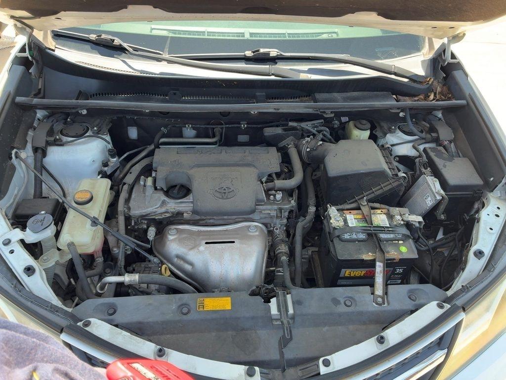 Toyota RAV4 FWD 4dr XLE (Natl) 2015