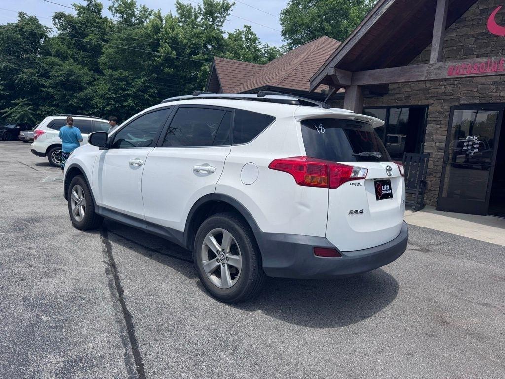 Toyota RAV4 FWD 4dr XLE (Natl) 2015