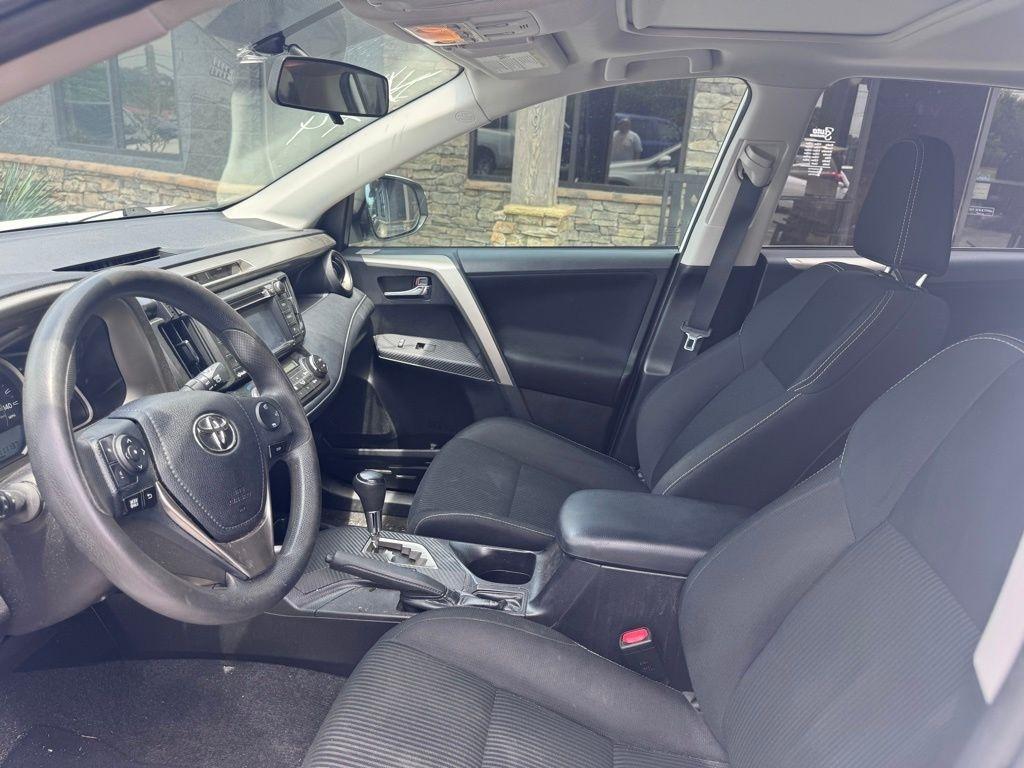 Toyota RAV4 FWD 4dr XLE (Natl) 2015