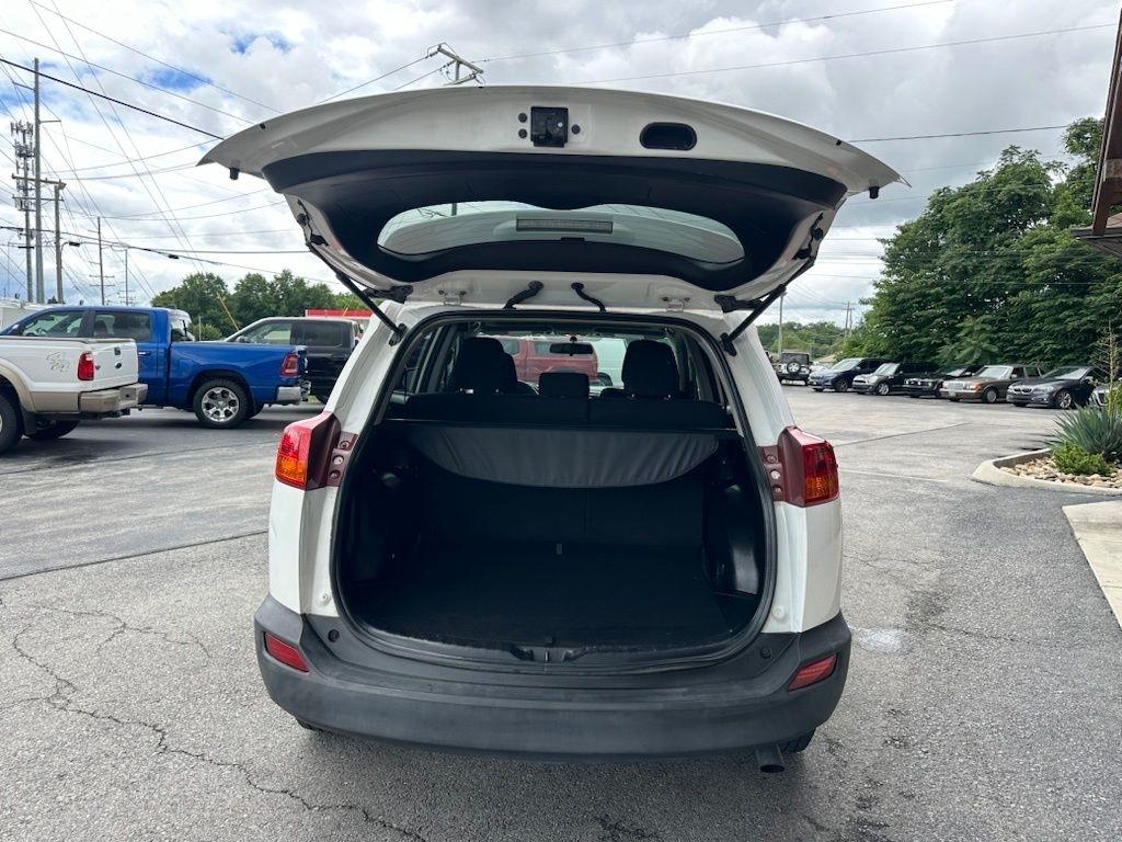 Toyota RAV4 FWD 4dr XLE (Natl) 2015