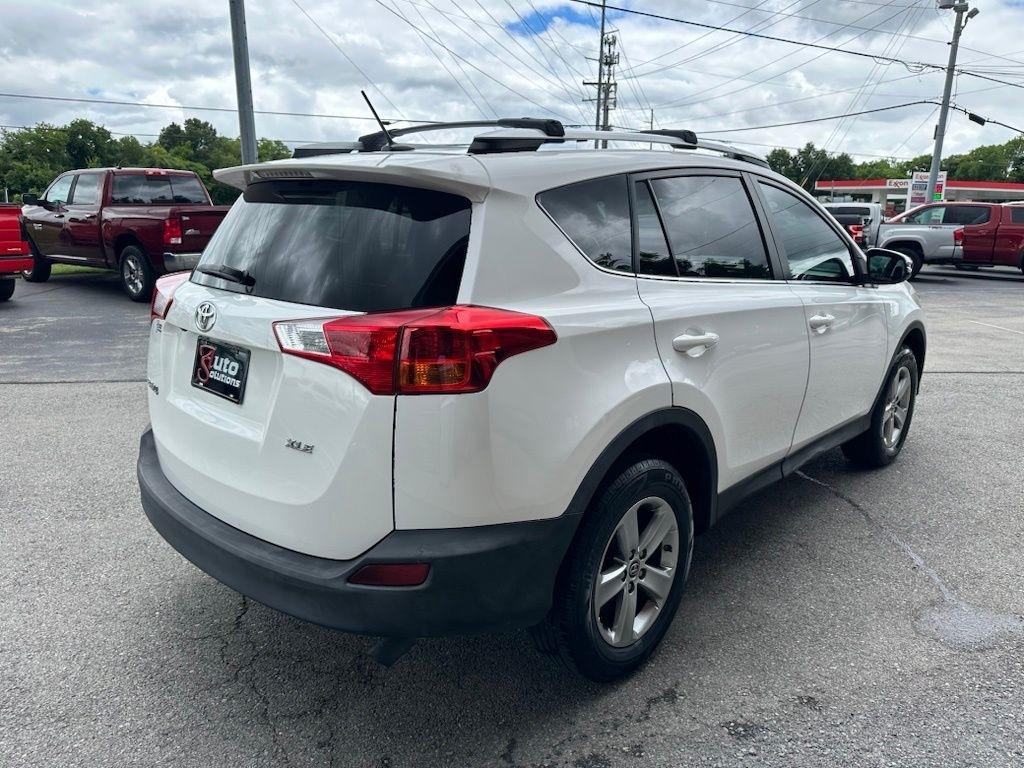 Toyota RAV4 FWD 4dr XLE (Natl) 2015
