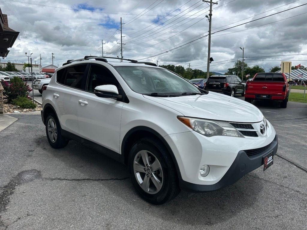 Toyota RAV4 FWD 4dr XLE (Natl) 2015