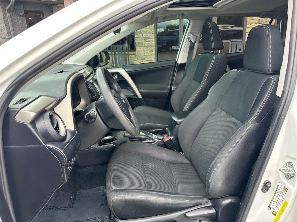 Toyota RAV4 FWD 4dr XLE (Natl) 2015