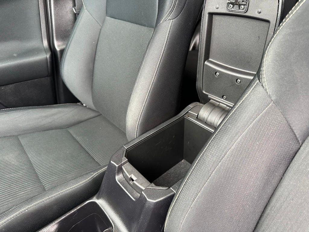 Toyota RAV4 FWD 4dr XLE (Natl) 2015