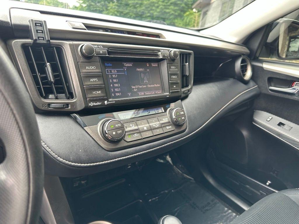 Toyota RAV4 FWD 4dr XLE (Natl) 2015