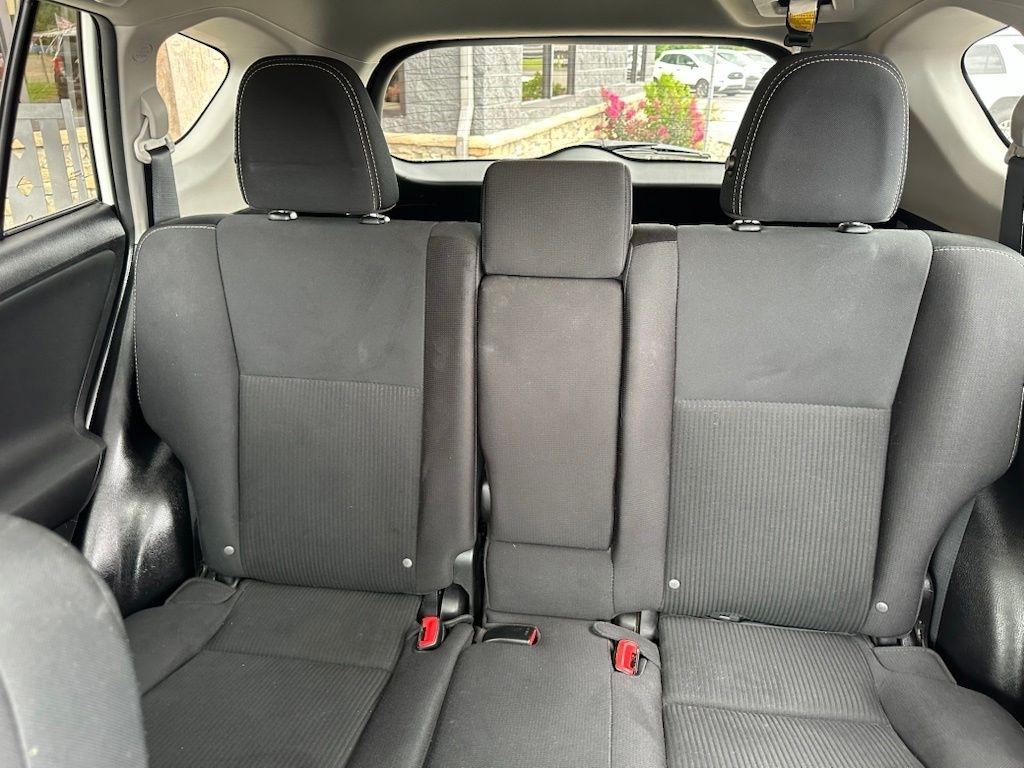 Toyota RAV4 FWD 4dr XLE (Natl) 2015