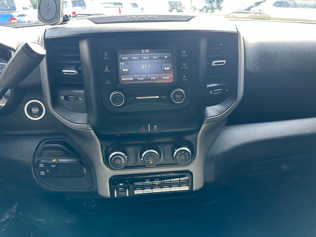 RAM 3500 Chassis Cab Tradesman 4WD Crew Cab 60" CA 172.4" WB 2019