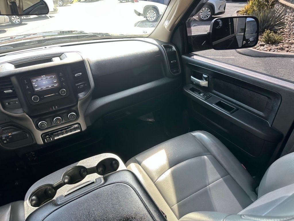 RAM 3500 Chassis Cab Tradesman 4WD Crew Cab 60" CA 172.4" WB 2019