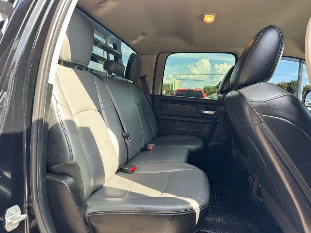 RAM 3500 Chassis Cab Tradesman 4WD Crew Cab 60" CA 172.4" WB 2019