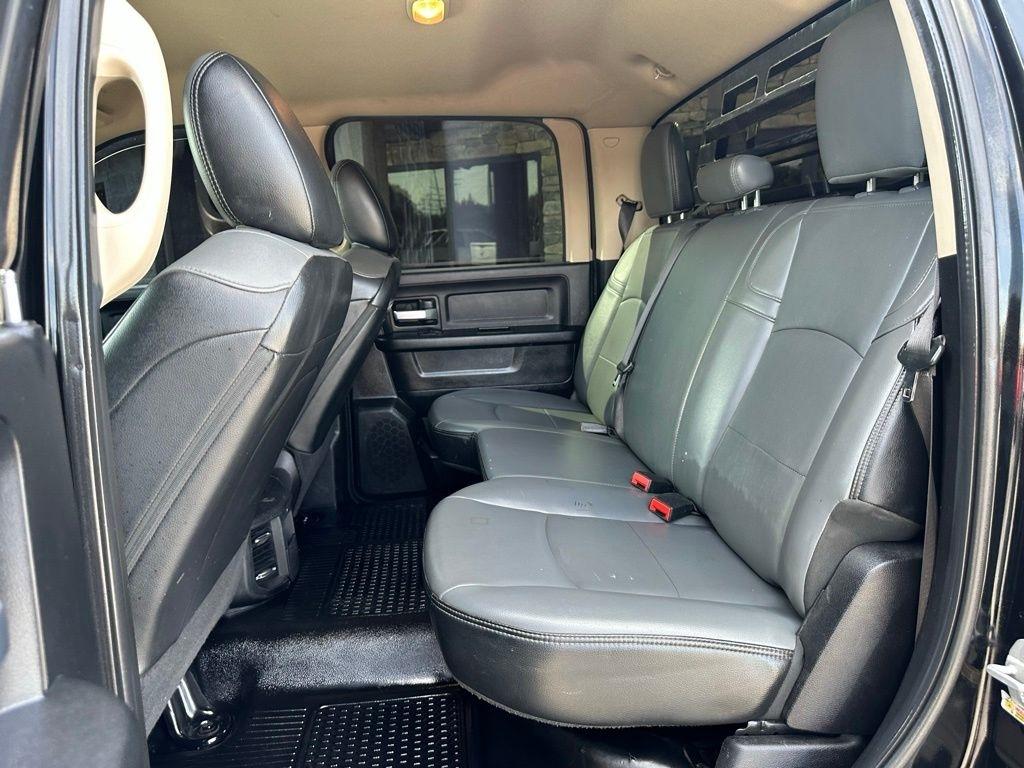 RAM 3500 Chassis Cab Tradesman 4WD Crew Cab 60" CA 172.4" WB 2019