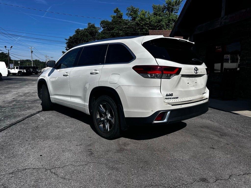 Toyota Highlander Limited V6 AWD (Natl) 2017