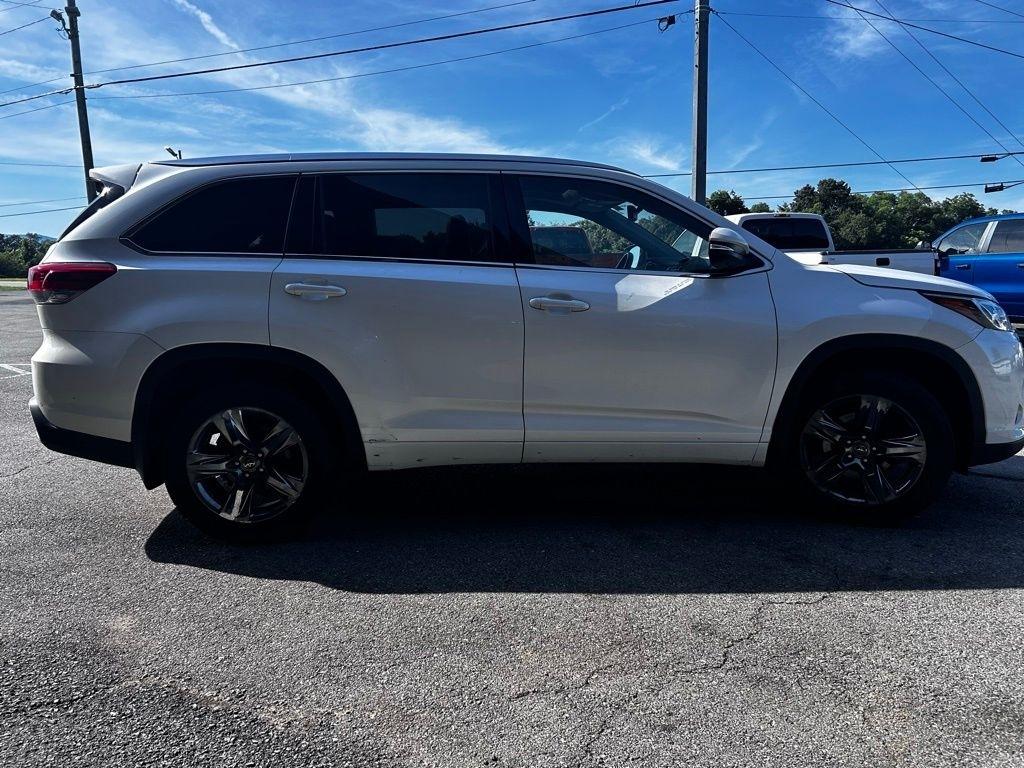 Toyota Highlander Limited V6 AWD (Natl) 2017