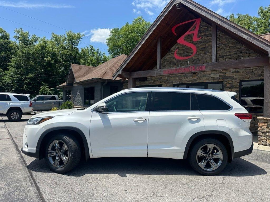 Toyota Highlander Limited V6 AWD (Natl) 2017
