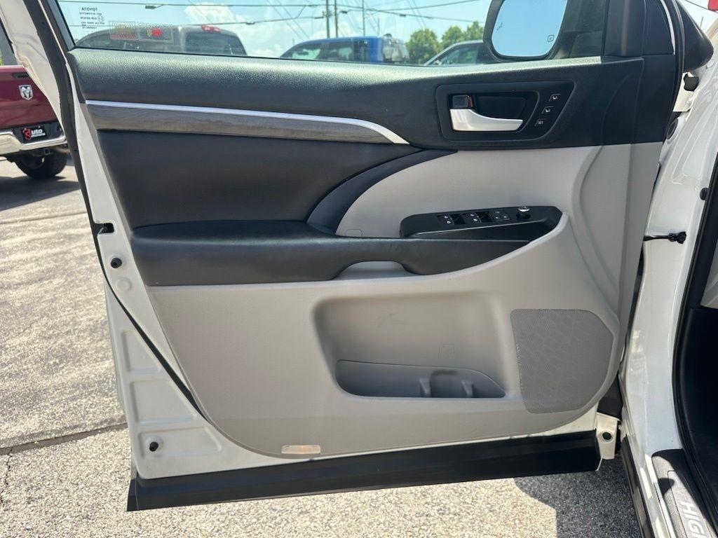 Toyota Highlander Limited V6 AWD (Natl) 2017