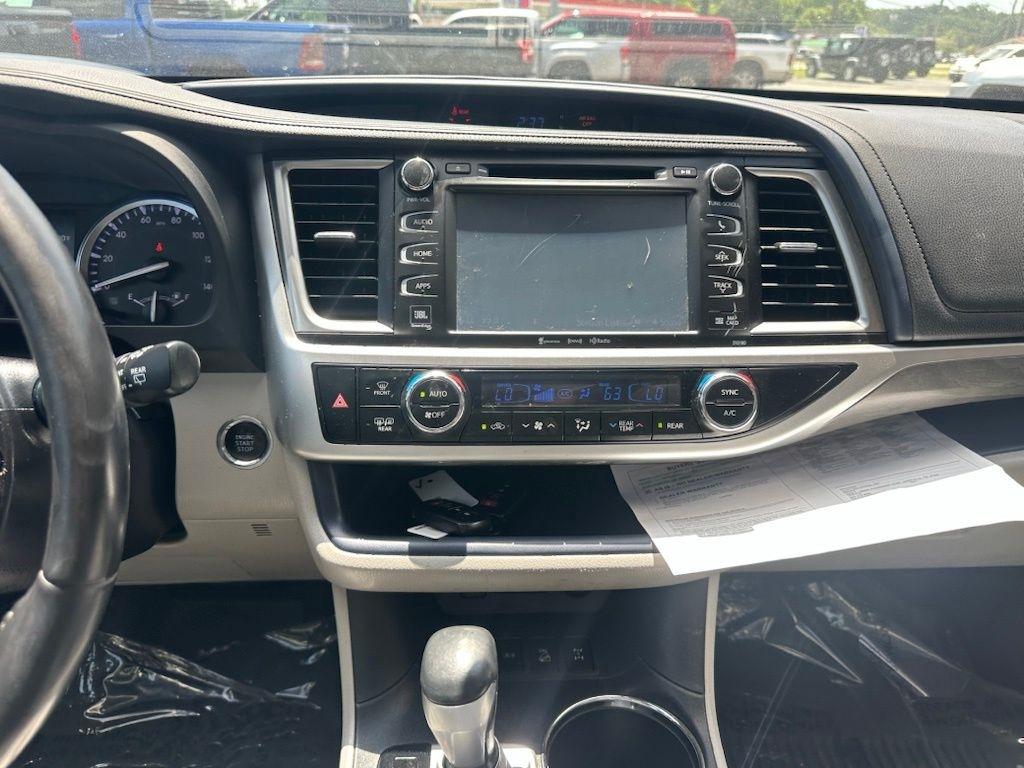 Toyota Highlander Limited V6 AWD (Natl) 2017