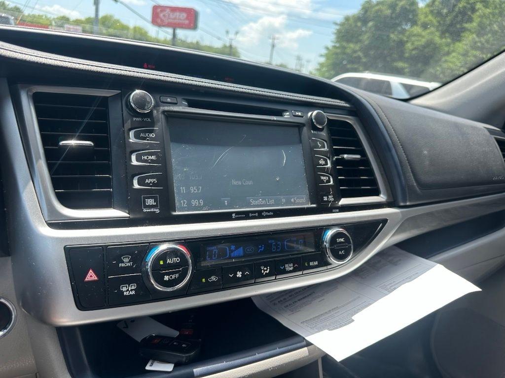 Toyota Highlander Limited V6 AWD (Natl) 2017
