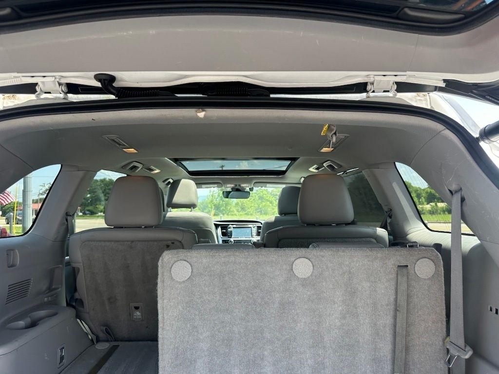 Toyota Highlander Limited V6 AWD (Natl) 2017