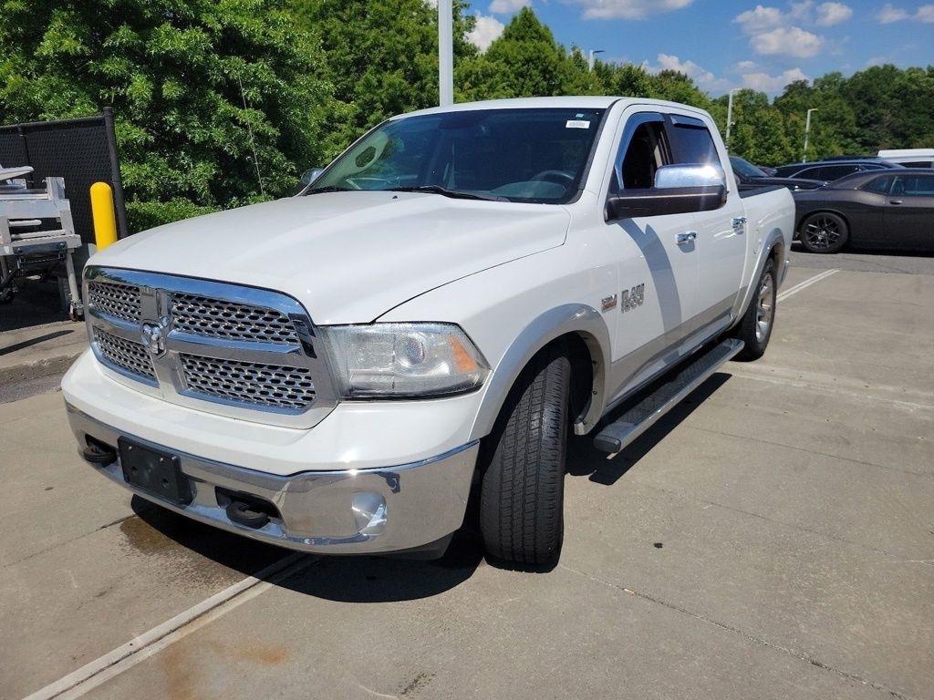 RAM 1500 4WD Crew Cab 140.5" Laramie 2013