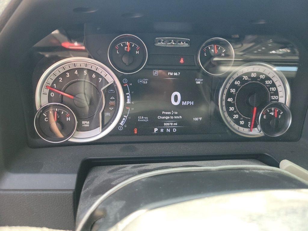 RAM 1500 4WD Crew Cab 140.5" Laramie 2013