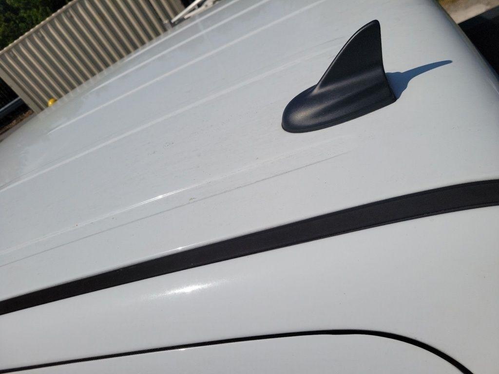 RAM 1500 4WD Crew Cab 140.5" Laramie 2013