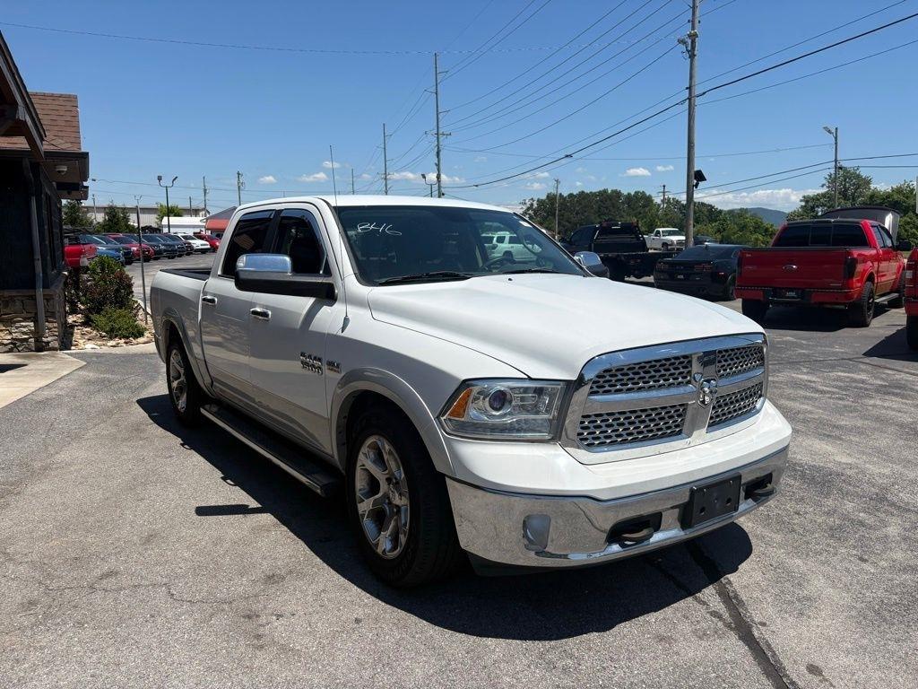 RAM 1500 4WD Crew Cab 140.5" Laramie 2013