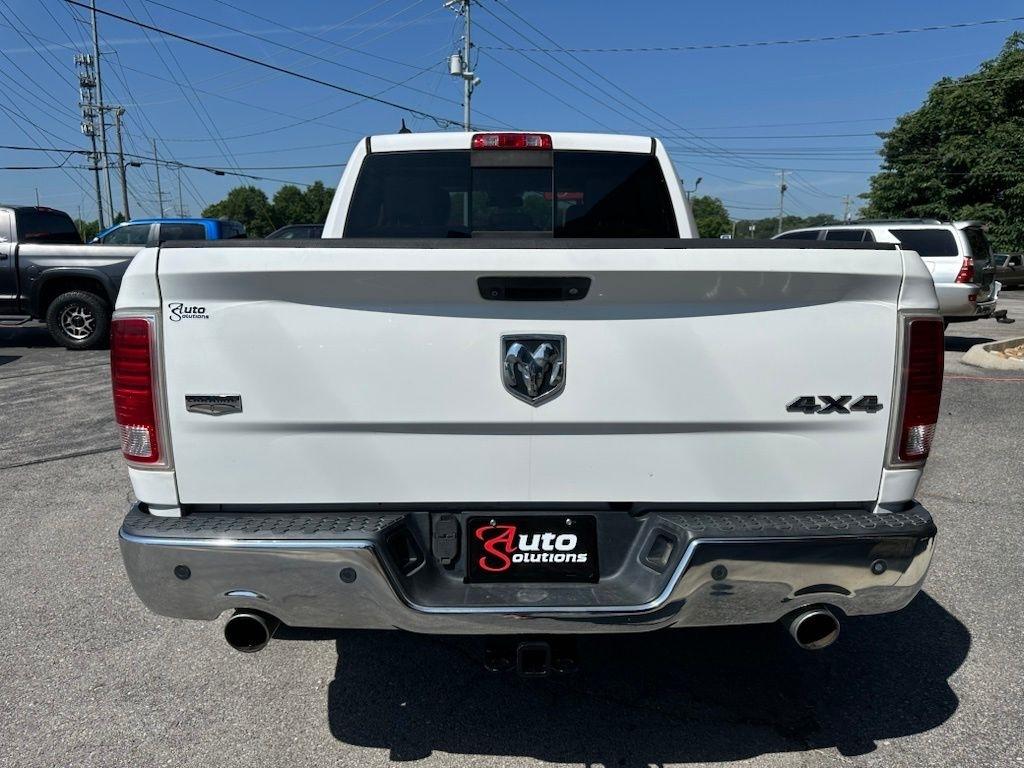 RAM 1500 4WD Crew Cab 140.5" Laramie 2013