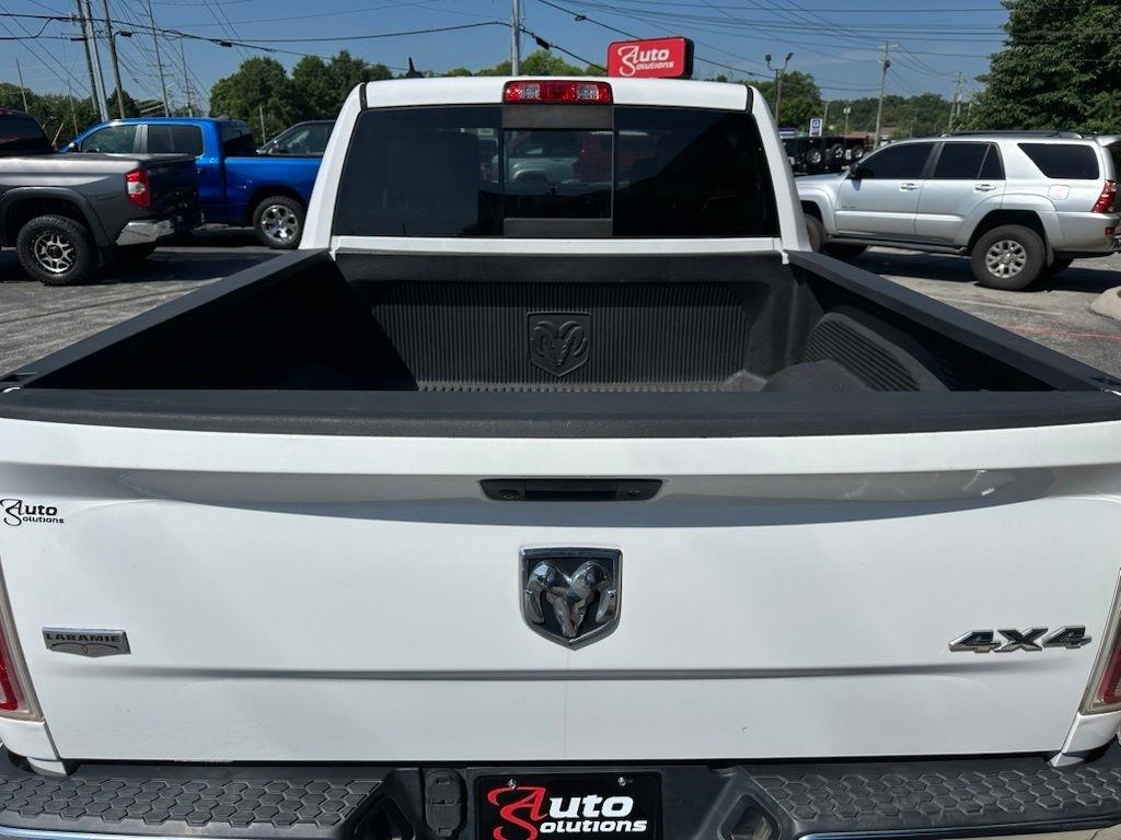 RAM 1500 4WD Crew Cab 140.5" Laramie 2013