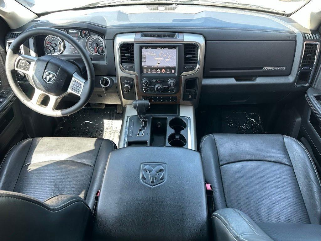 RAM 1500 4WD Crew Cab 140.5" Laramie 2013