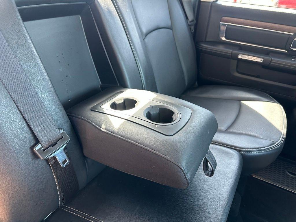 RAM 1500 4WD Crew Cab 140.5" Laramie 2013