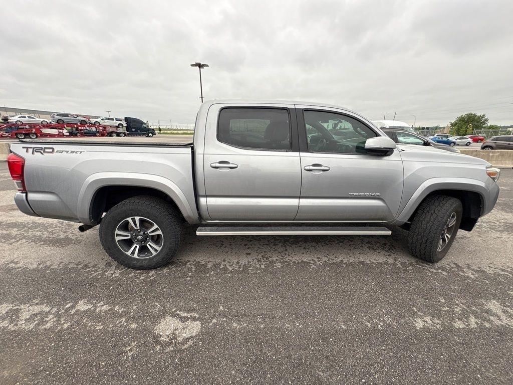 Toyota Tacoma 2WD Double Cab V6 AT TRD Off Road (Natl) 2016