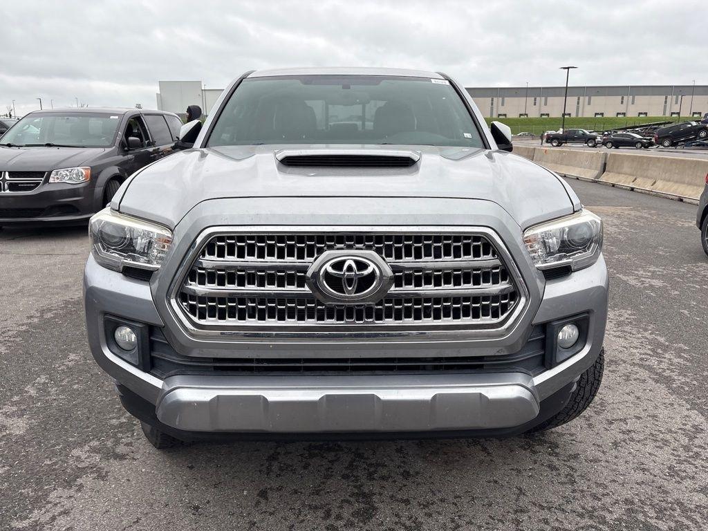 Toyota Tacoma 2WD Double Cab V6 AT TRD Off Road (Natl) 2016