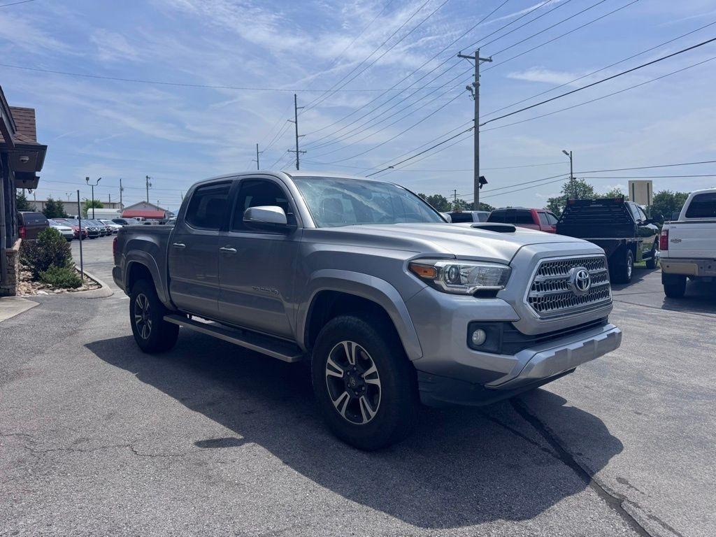Toyota Tacoma 2WD Double Cab V6 AT TRD Off Road (Natl) 2016